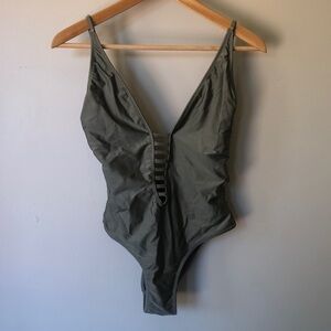 𝅺CORAL tropic one piece bathing suit